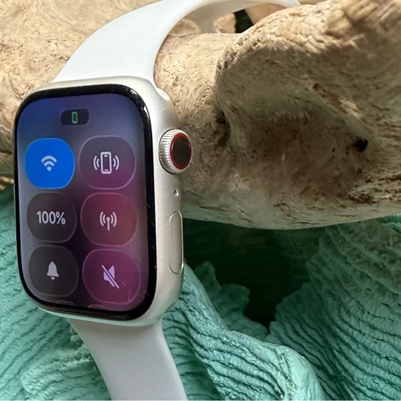APPLE WATCH Series 7 45mm GPS/Cellular UNLOCKED w Charger+ MYSTERY BANDS BUNDLE